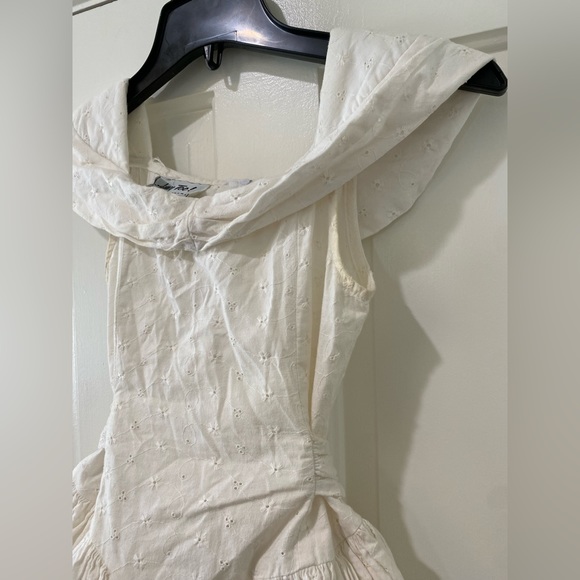 Amy Too! Girls eyelet off the shoulder puffer flower girl wedding dress - Picture 4 of 11